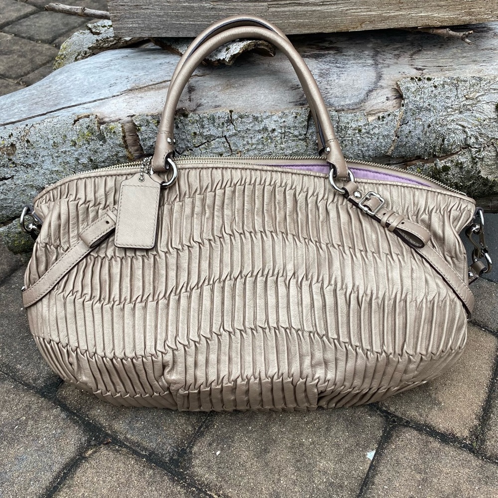 EUC Coach Metallic Oyster Lg Gathered Sophia - Picture 3 of 9